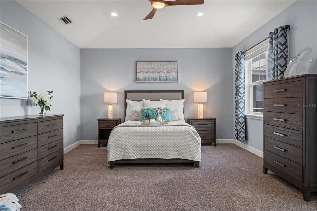 For Sale: $1,850,000 (5 beds, 4 baths, 4310 Square Feet)