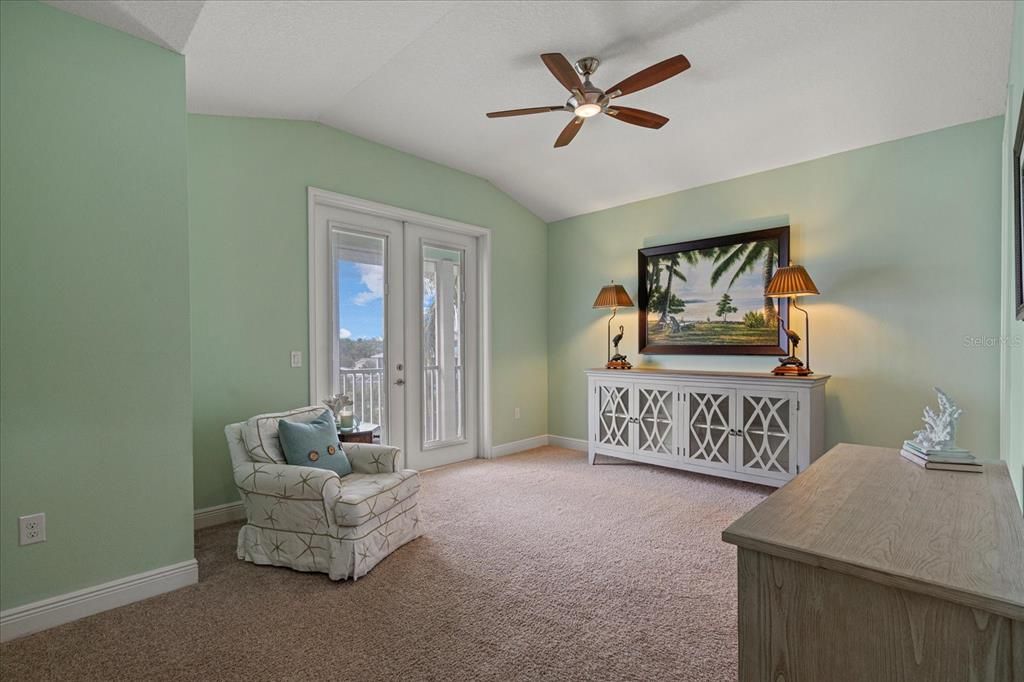 For Sale: $1,850,000 (5 beds, 4 baths, 4310 Square Feet)