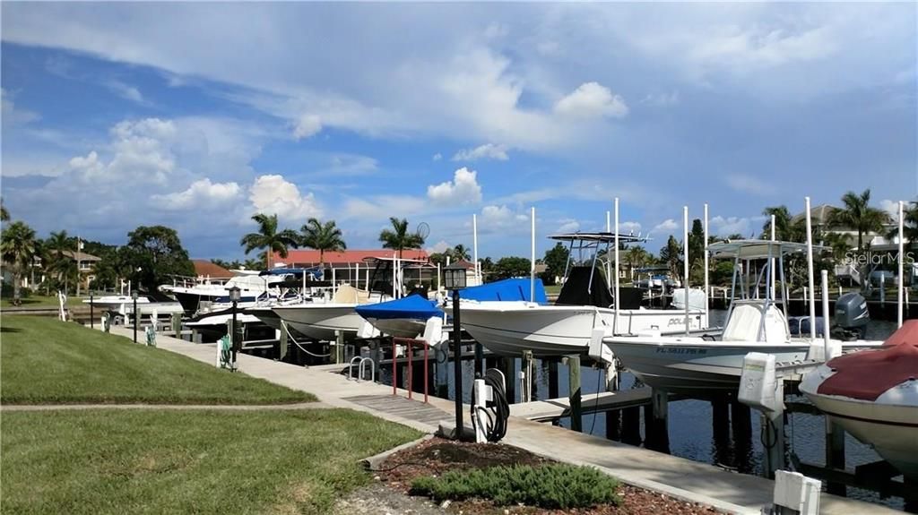 For Rent: $3,000 (2 beds, 2 baths, 1581 Square Feet)