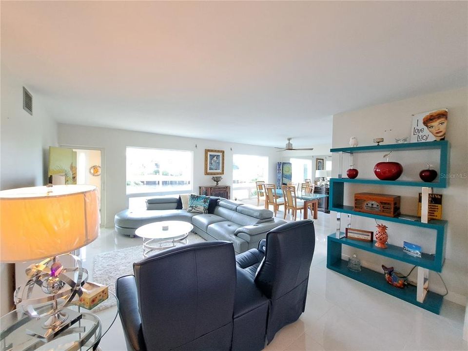 For Rent: $3,000 (2 beds, 2 baths, 1581 Square Feet)