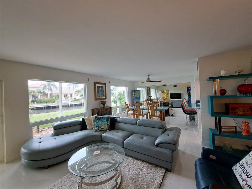 For Rent: $3,000 (2 beds, 2 baths, 1581 Square Feet)