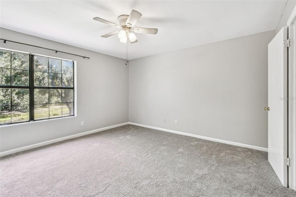 Active With Contract: $250,000 (2 beds, 2 baths, 1280 Square Feet)