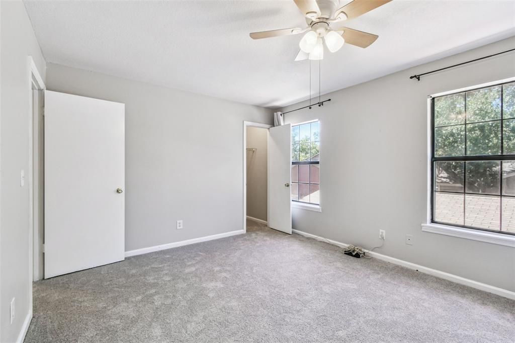 Active With Contract: $250,000 (2 beds, 2 baths, 1280 Square Feet)