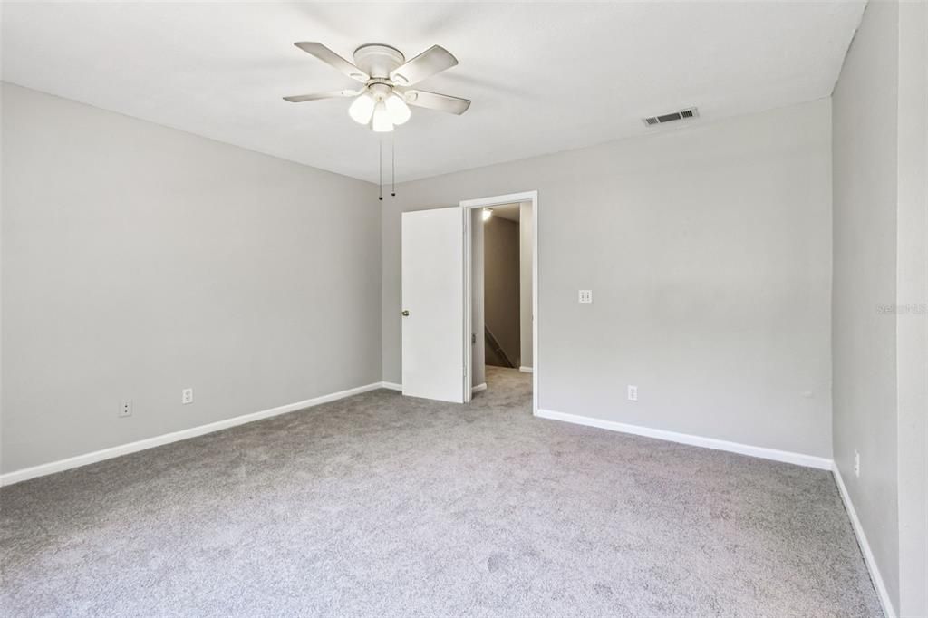 Active With Contract: $250,000 (2 beds, 2 baths, 1280 Square Feet)