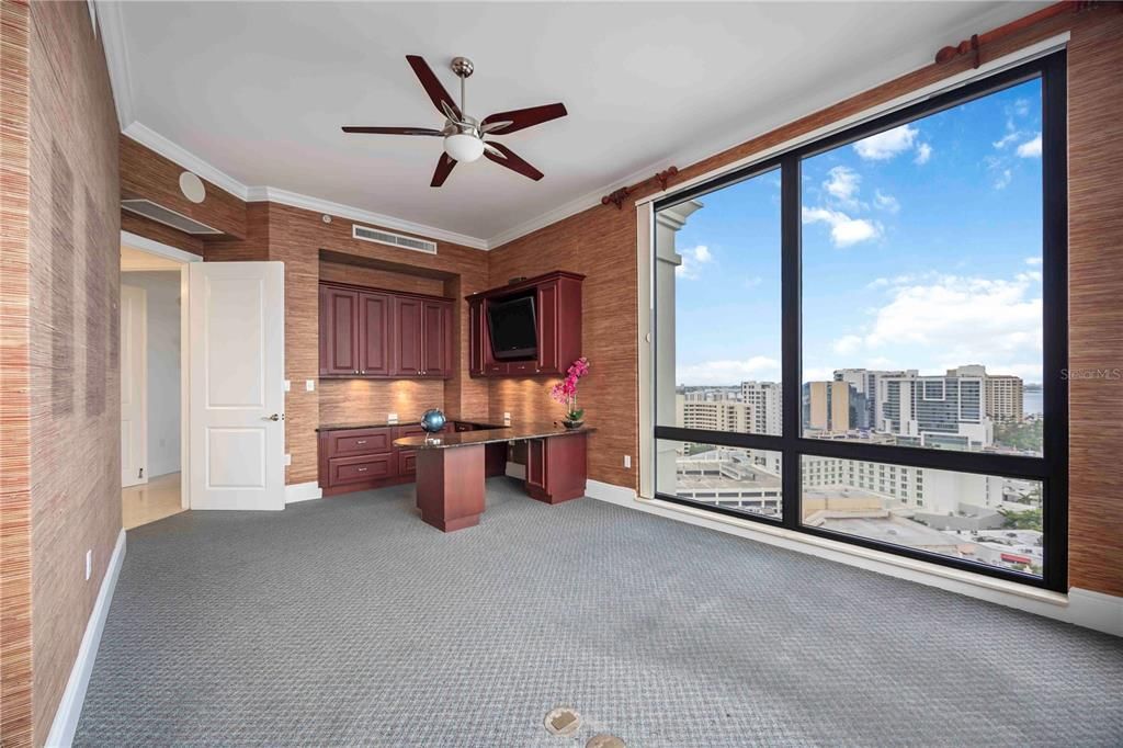 For Sale: $3,499,900 (3 beds, 3 baths, 3268 Square Feet)