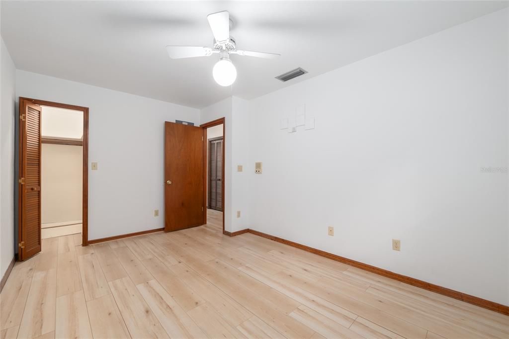 Active With Contract: $499,000 (4 beds, 2 baths, 2571 Square Feet)