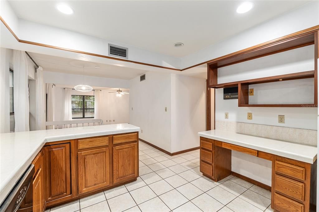 Active With Contract: $499,000 (4 beds, 2 baths, 2571 Square Feet)