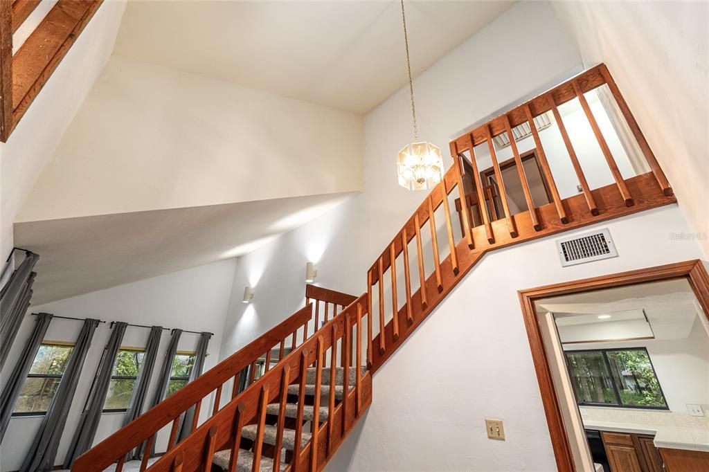 Active With Contract: $499,000 (4 beds, 2 baths, 2571 Square Feet)