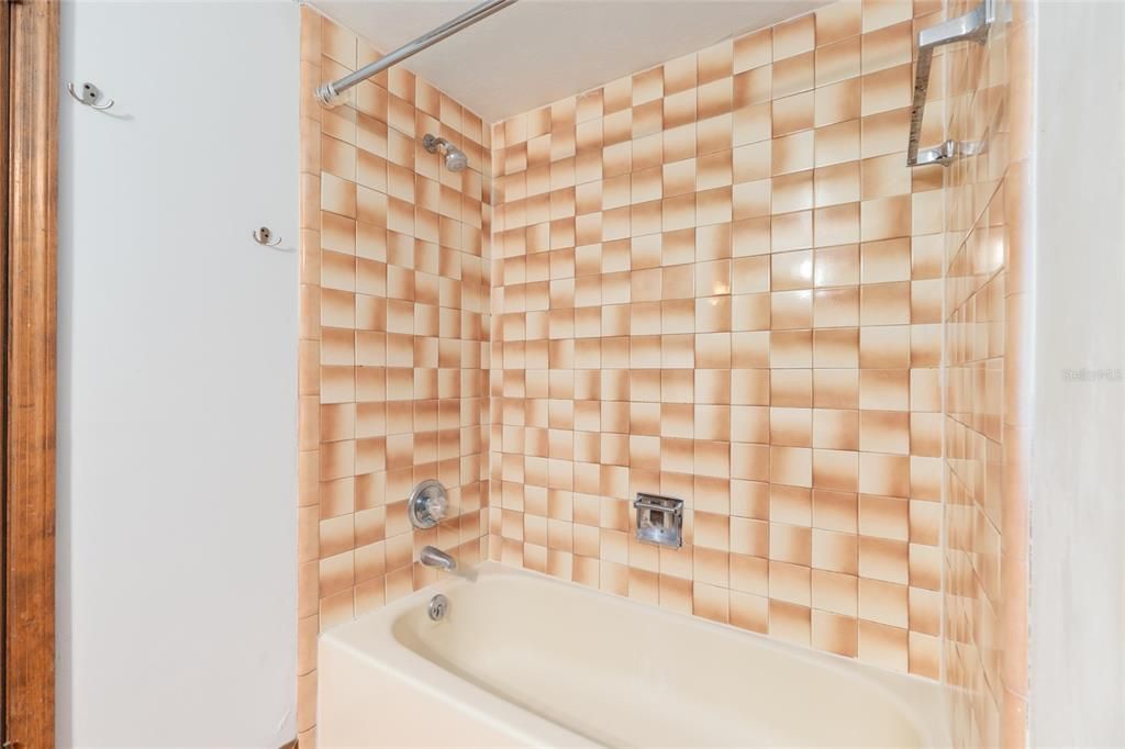 Active With Contract: $499,000 (4 beds, 2 baths, 2571 Square Feet)