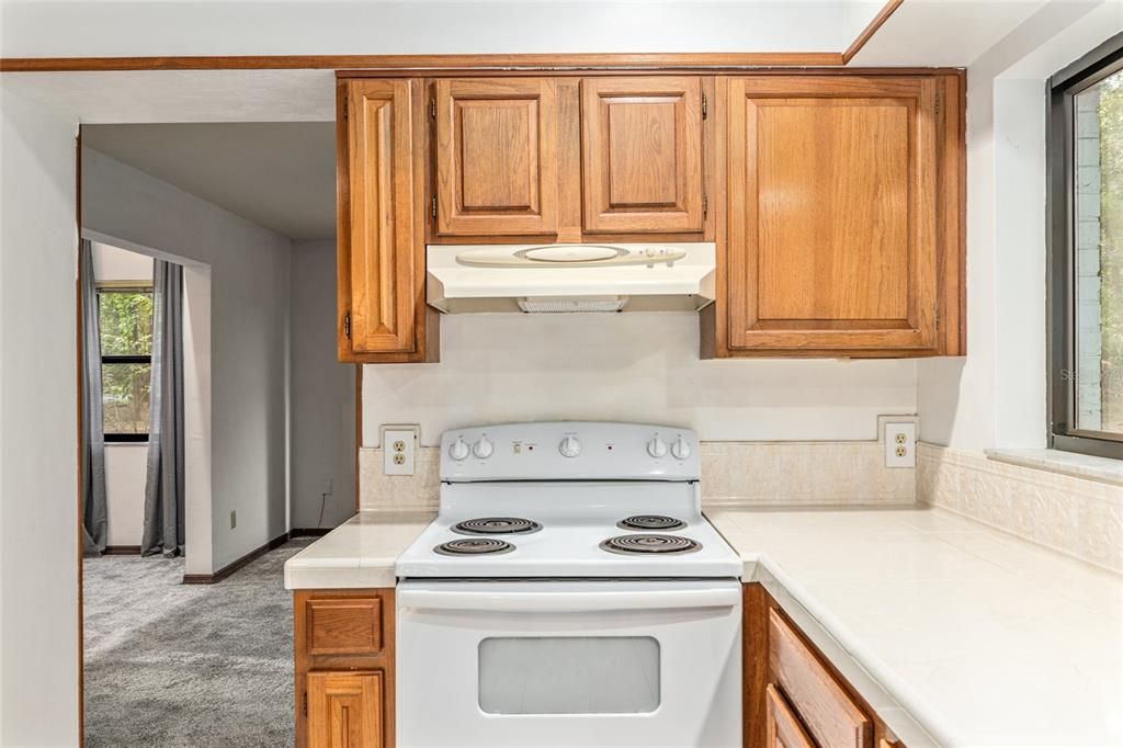 Active With Contract: $499,000 (4 beds, 2 baths, 2571 Square Feet)