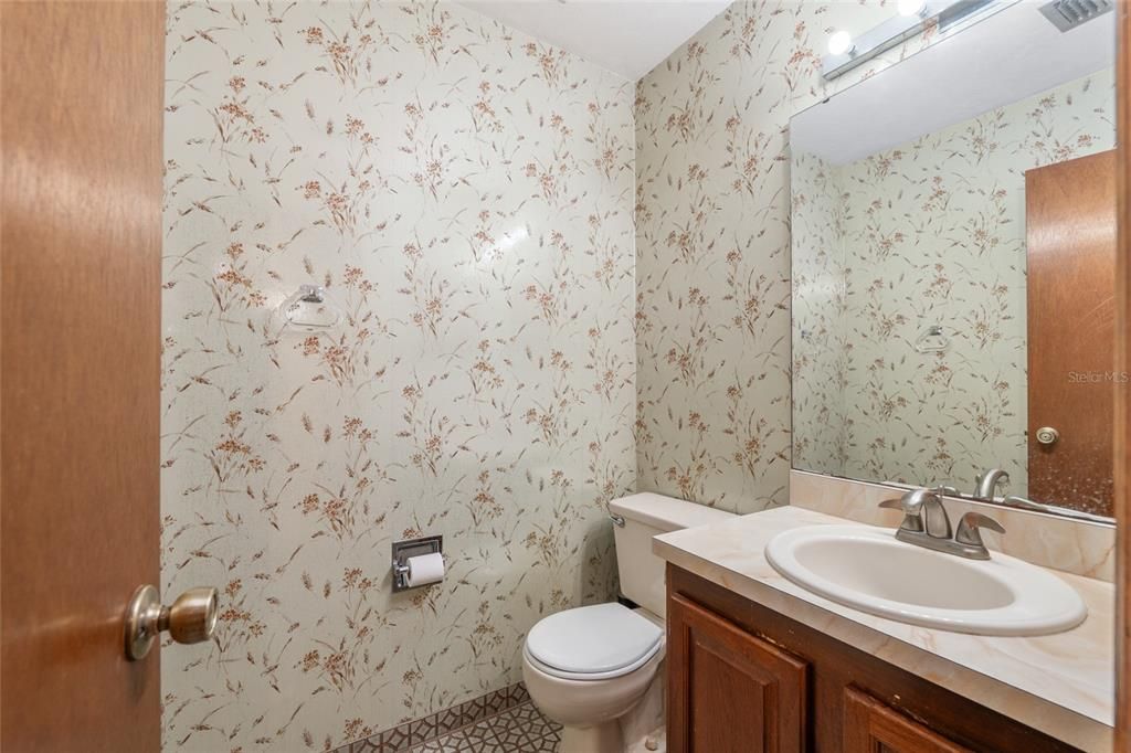 Active With Contract: $499,000 (4 beds, 2 baths, 2571 Square Feet)