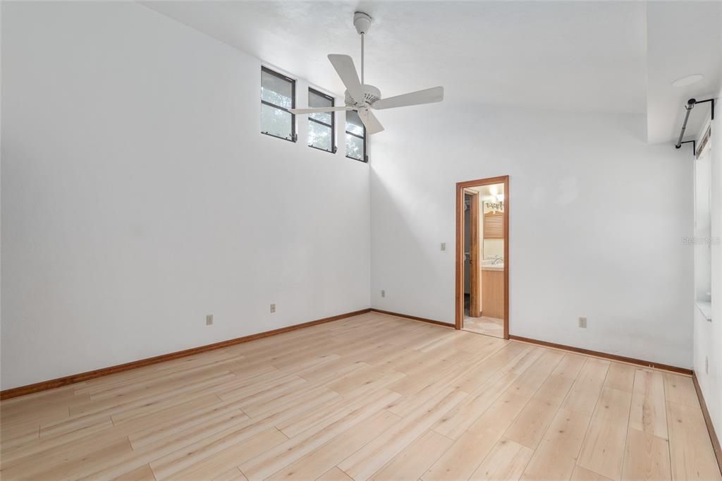 Active With Contract: $499,000 (4 beds, 2 baths, 2571 Square Feet)