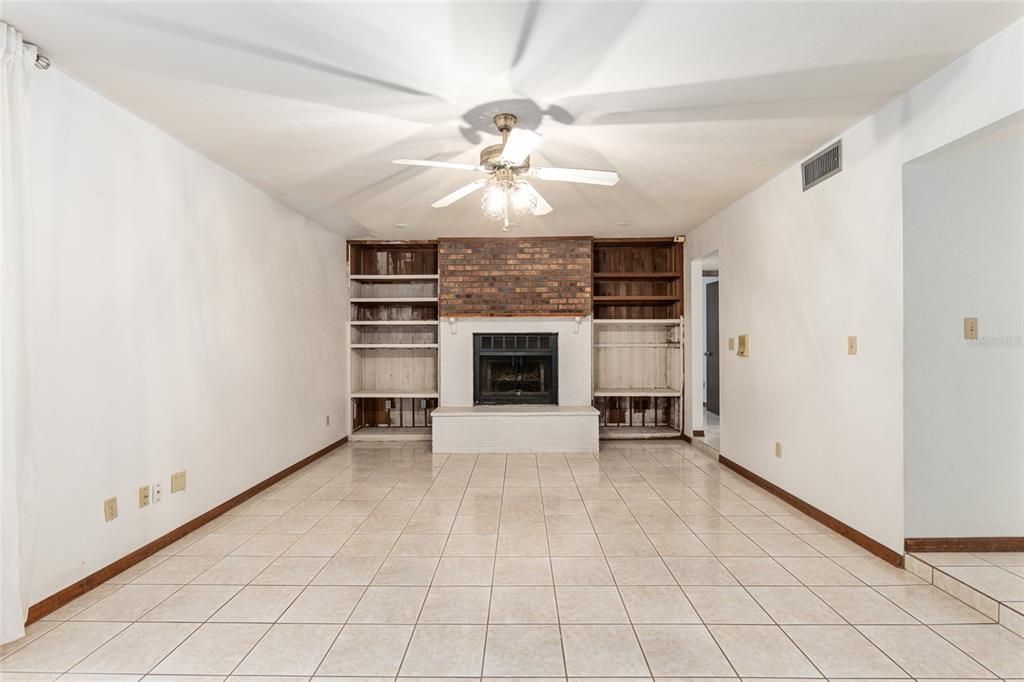 Active With Contract: $499,000 (4 beds, 2 baths, 2571 Square Feet)