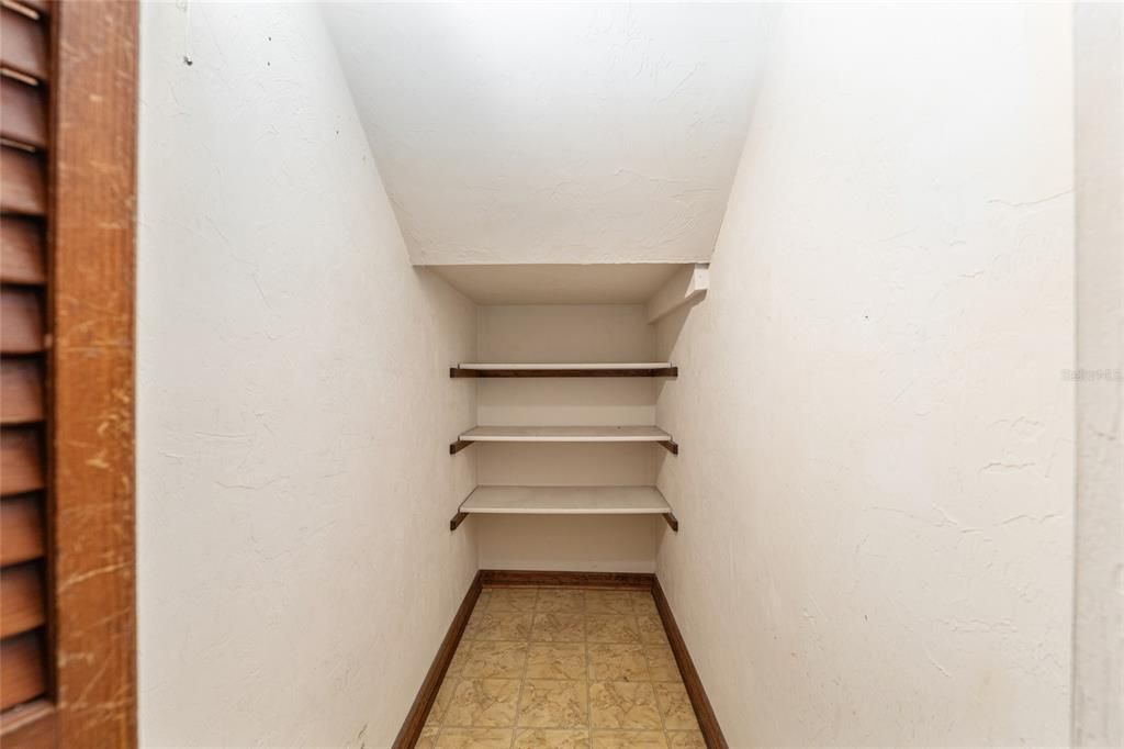 Active With Contract: $499,000 (4 beds, 2 baths, 2571 Square Feet)