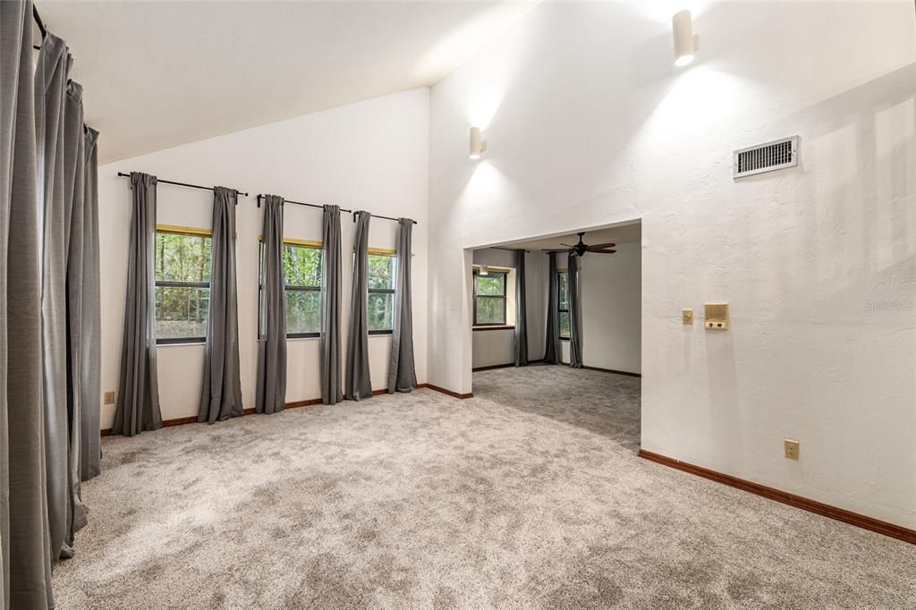 Active With Contract: $499,000 (4 beds, 2 baths, 2571 Square Feet)