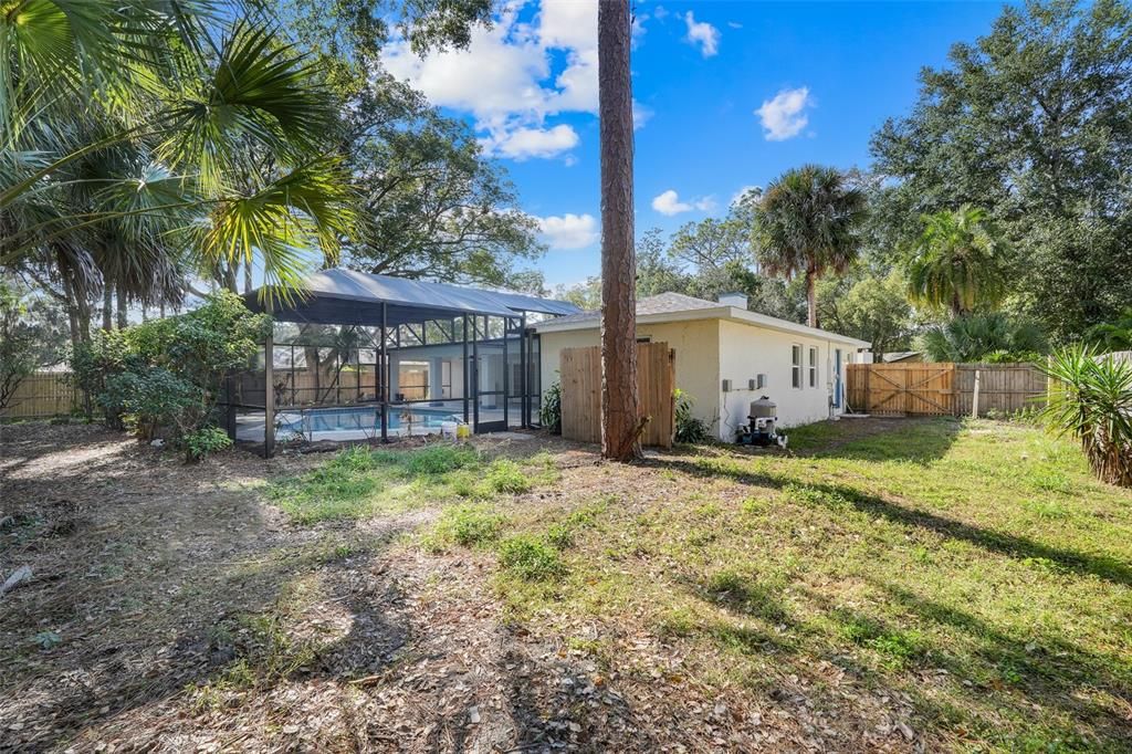 En Venta: $575,000 (5 camas, 3 baños, 2609 Pies cuadrados)