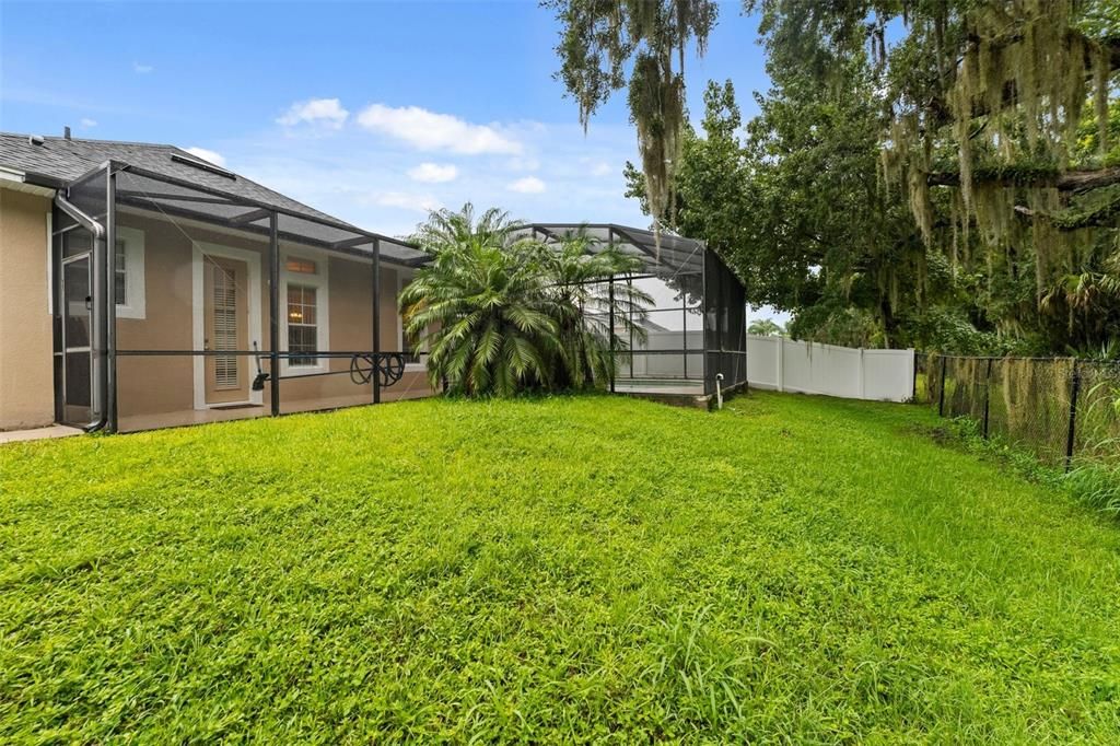 Activo con contrato: $2,995 (4 camas, 3 baños, 2278 Pies cuadrados)