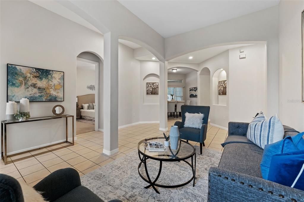 Activo con contrato: $2,995 (4 camas, 3 baños, 2278 Pies cuadrados)