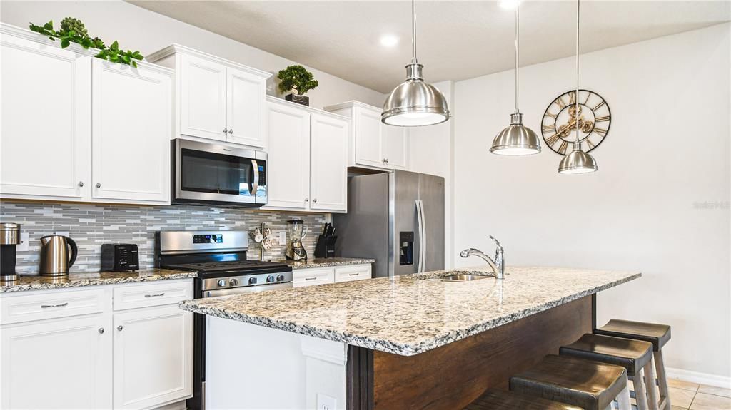 Active With Contract: $3,599 (7 beds, 5 baths, 3154 Square Feet)