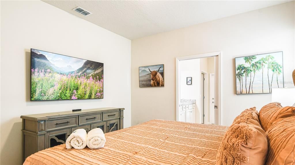 Active With Contract: $3,599 (7 beds, 5 baths, 3154 Square Feet)