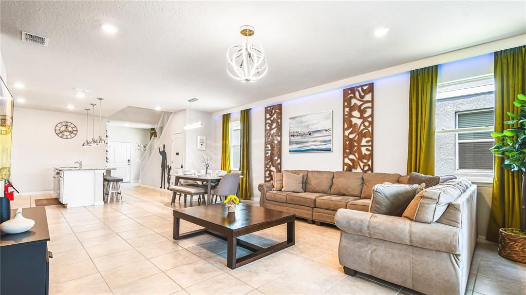 Active With Contract: $3,599 (7 beds, 5 baths, 3154 Square Feet)