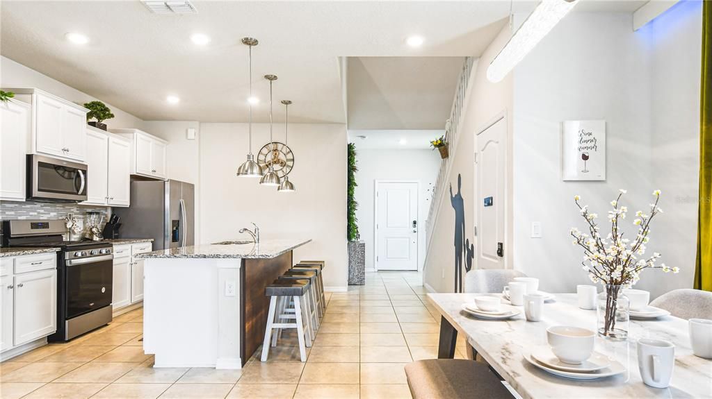 Active With Contract: $3,599 (7 beds, 5 baths, 3154 Square Feet)
