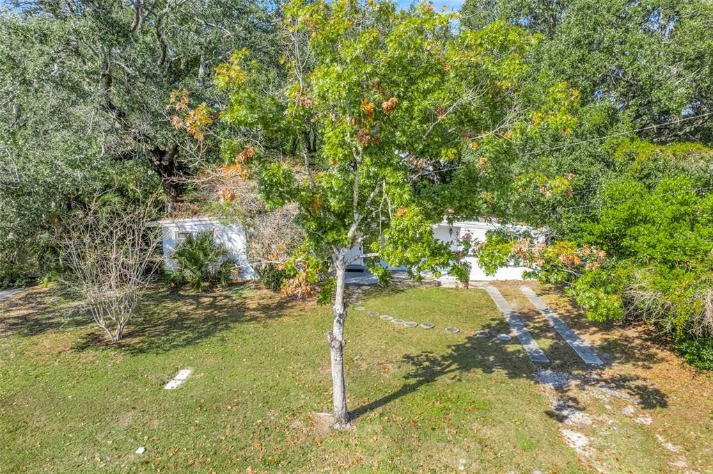 合同活跃: $450,000 (3 贝兹, 1 浴室, 1416 平方英尺)