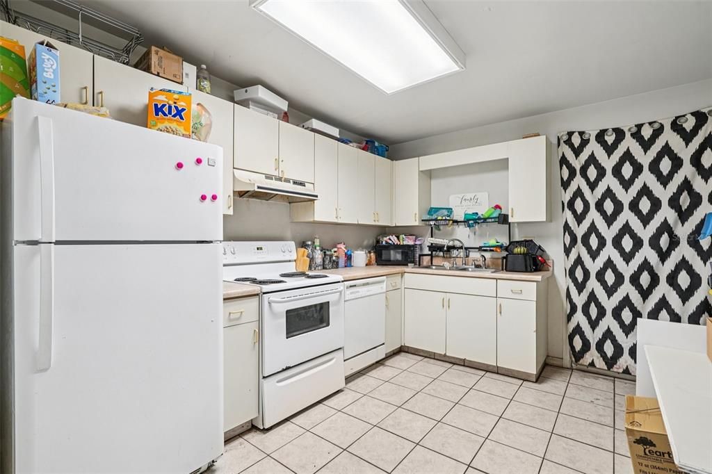 En Venta: $344,900 (4 camas, 0 baños, 1925 Pies cuadrados)