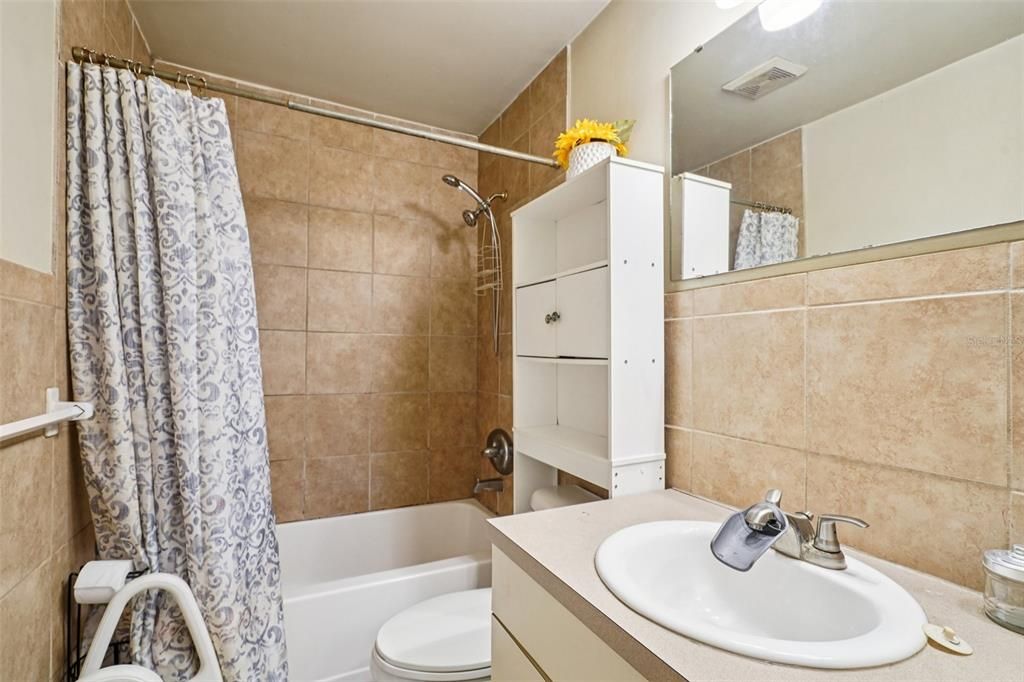 En Venta: $344,900 (4 camas, 0 baños, 1925 Pies cuadrados)