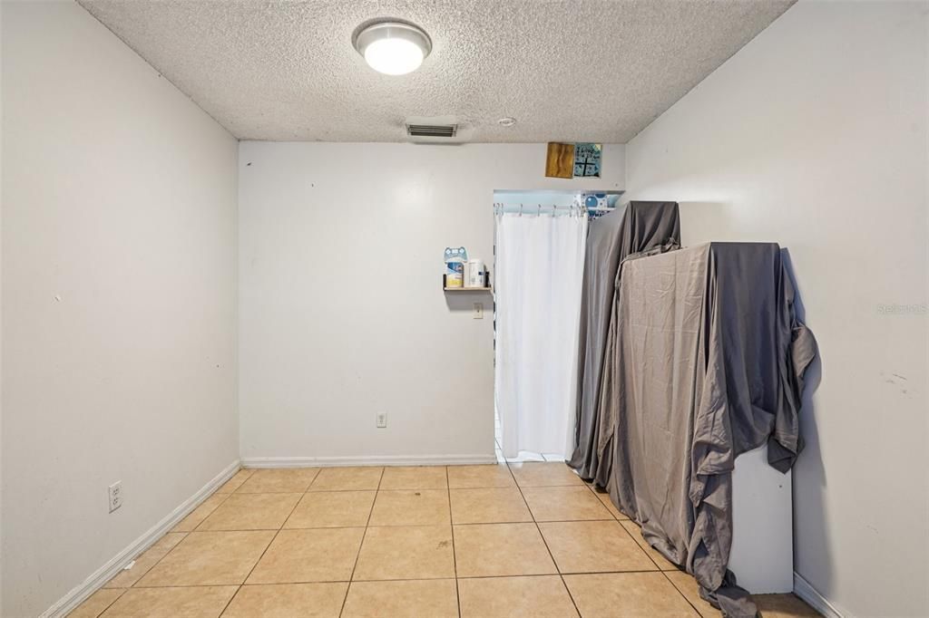 En Venta: $344,900 (4 camas, 0 baños, 1925 Pies cuadrados)