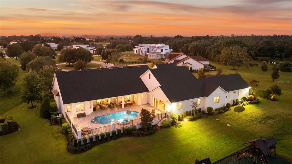 En Venta: $2,495,000 (6 camas, 5 baños, 5872 Pies cuadrados)