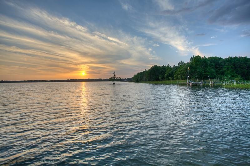 En Venta: $2,495,000 (6 camas, 5 baños, 5872 Pies cuadrados)