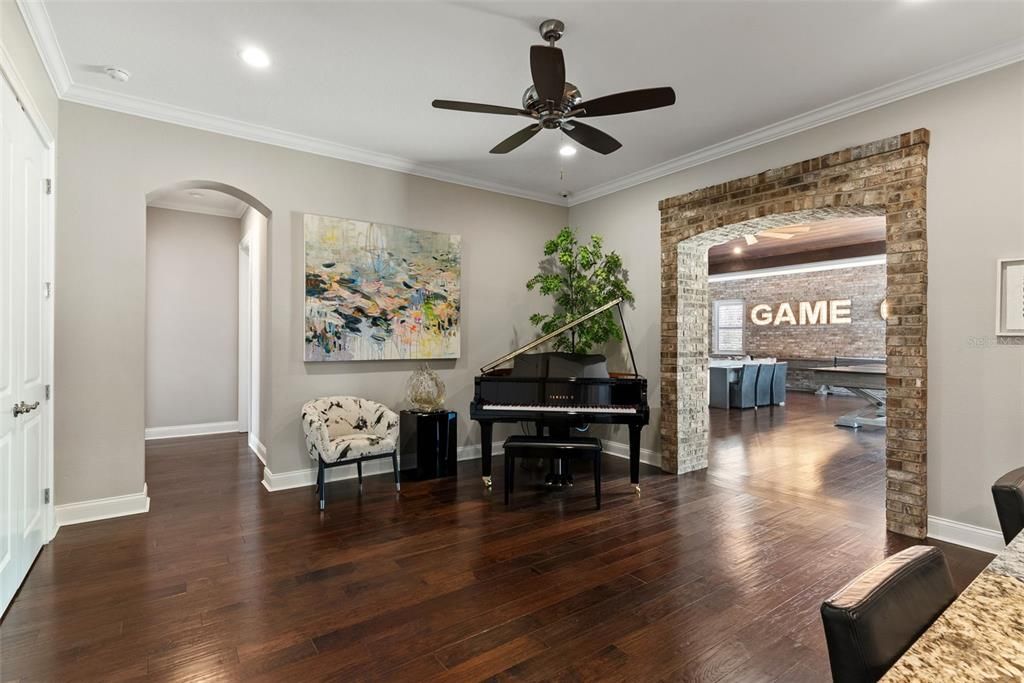 En Venta: $2,495,000 (6 camas, 5 baños, 5872 Pies cuadrados)