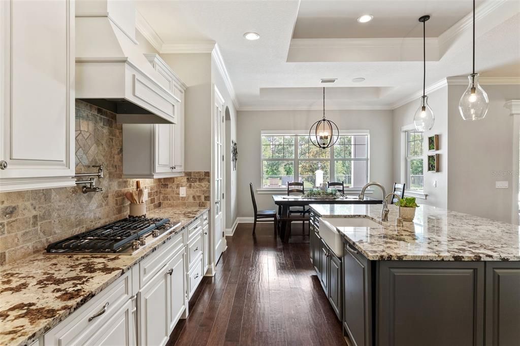 En Venta: $2,495,000 (6 camas, 5 baños, 5872 Pies cuadrados)