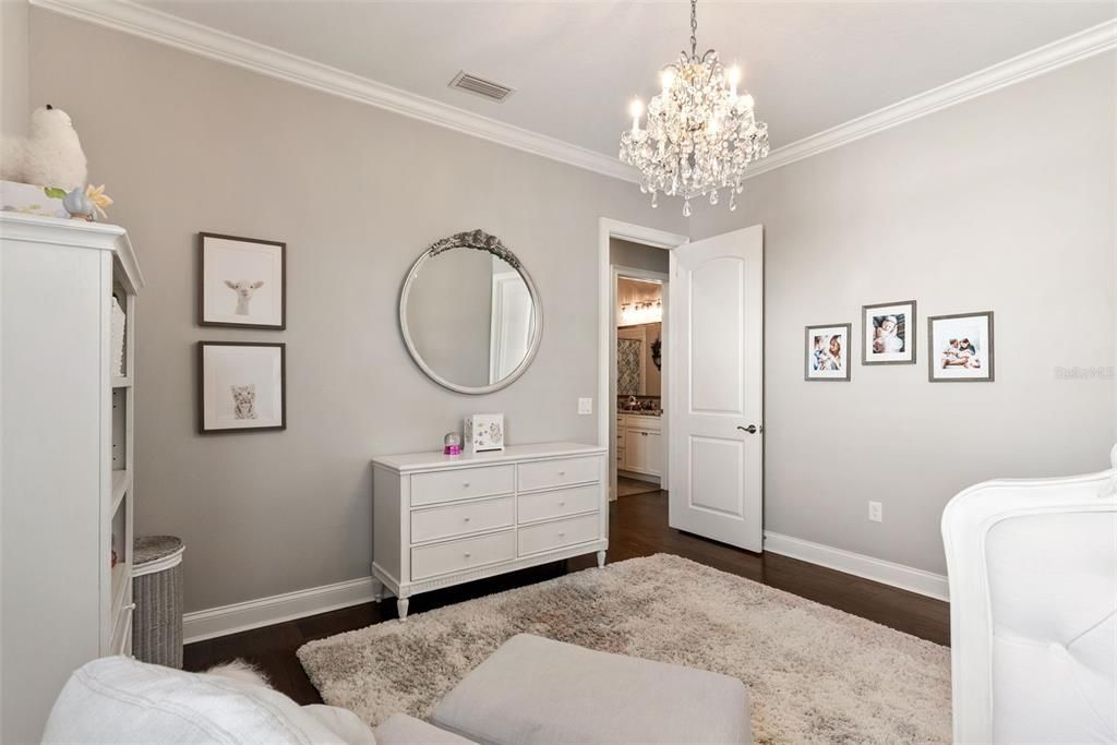 En Venta: $2,495,000 (6 camas, 5 baños, 5872 Pies cuadrados)