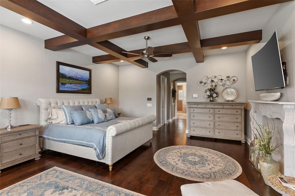 En Venta: $2,495,000 (6 camas, 5 baños, 5872 Pies cuadrados)