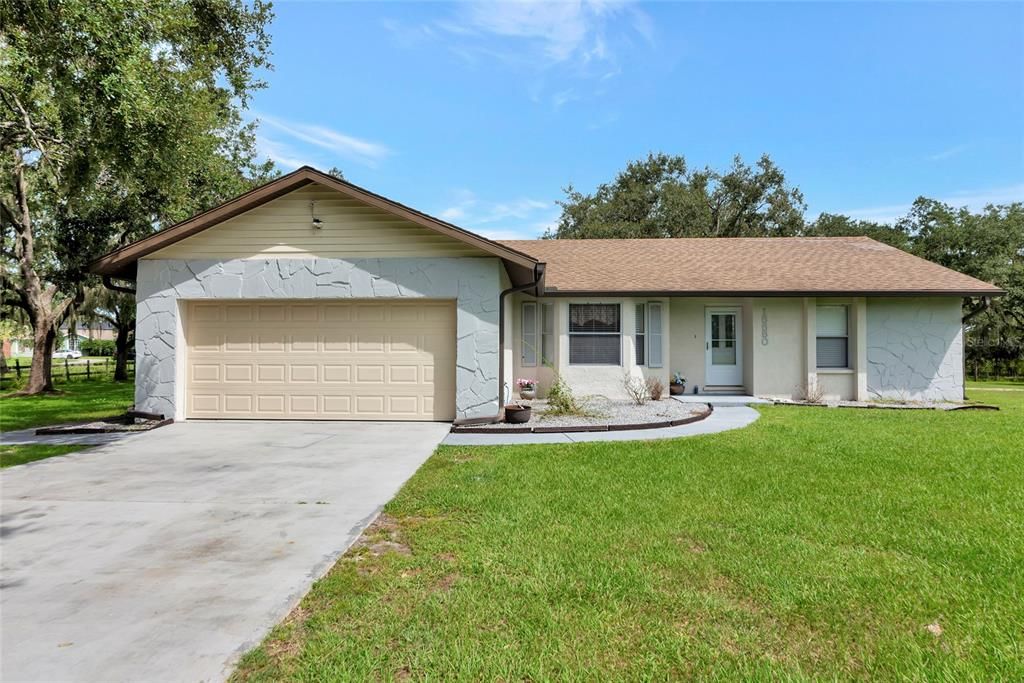 Active With Contract: $799,000 (3 beds, 2 baths, 1660 Square Feet)