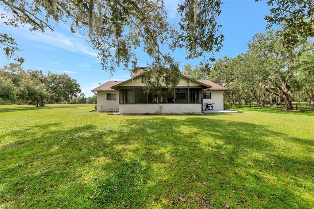 Active With Contract: $799,000 (3 beds, 2 baths, 1660 Square Feet)