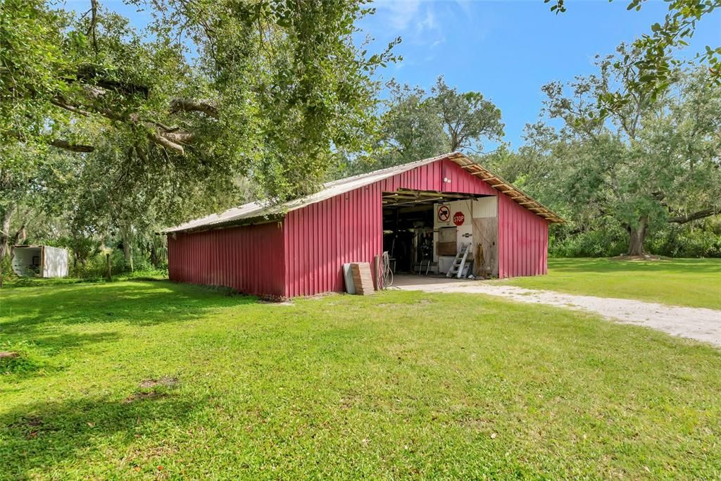 Active With Contract: $799,000 (3 beds, 2 baths, 1660 Square Feet)