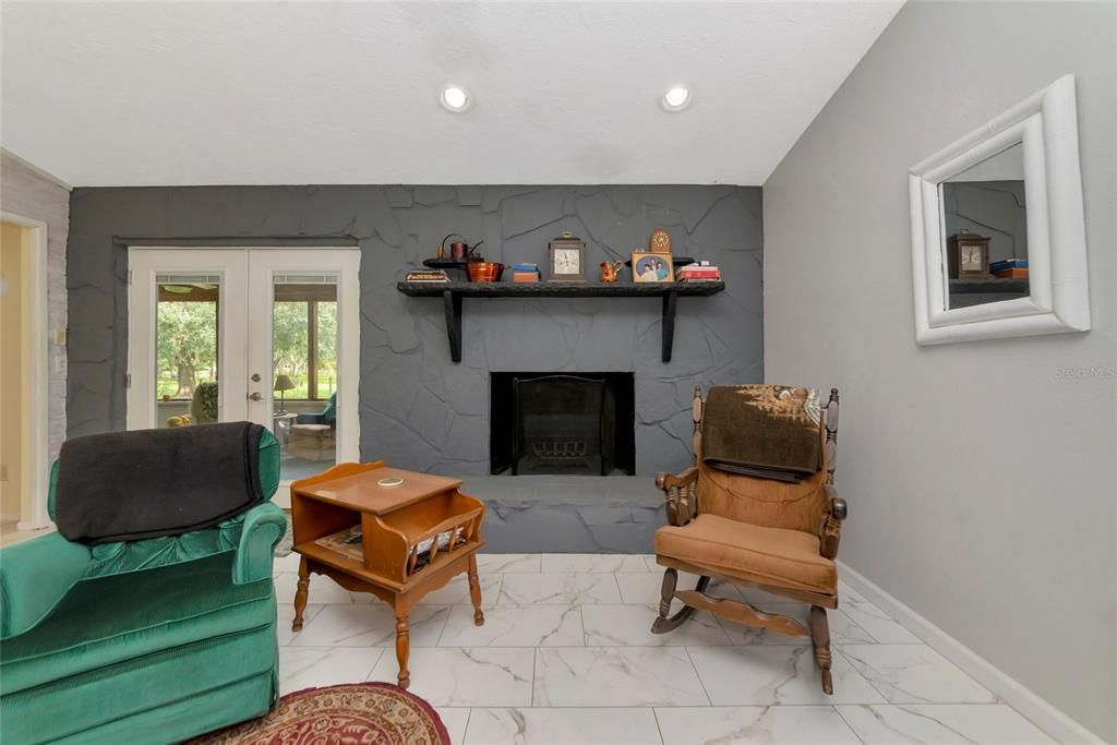 Active With Contract: $799,000 (3 beds, 2 baths, 1660 Square Feet)