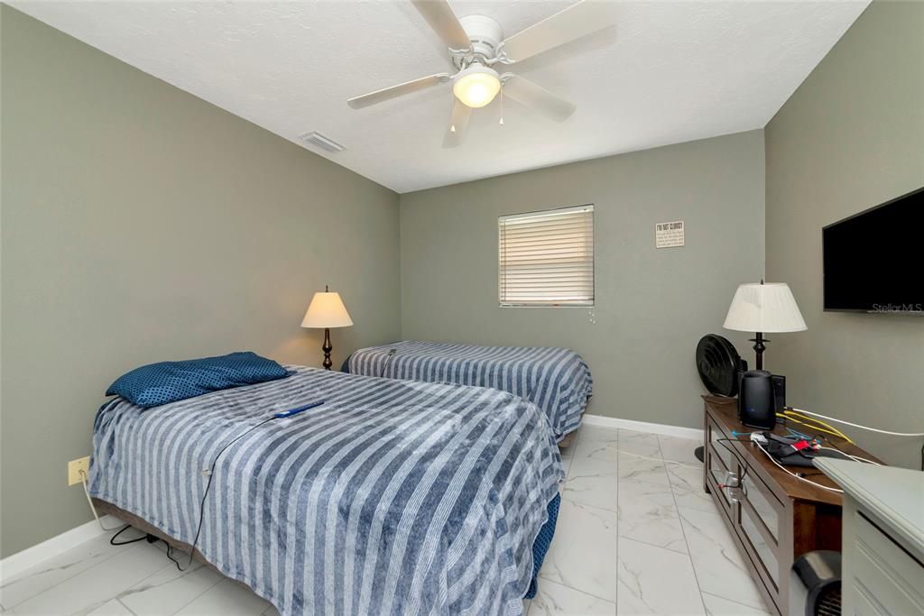 Active With Contract: $799,000 (3 beds, 2 baths, 1660 Square Feet)