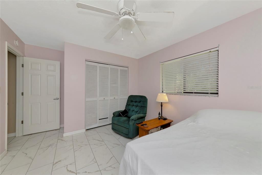 Active With Contract: $799,000 (3 beds, 2 baths, 1660 Square Feet)