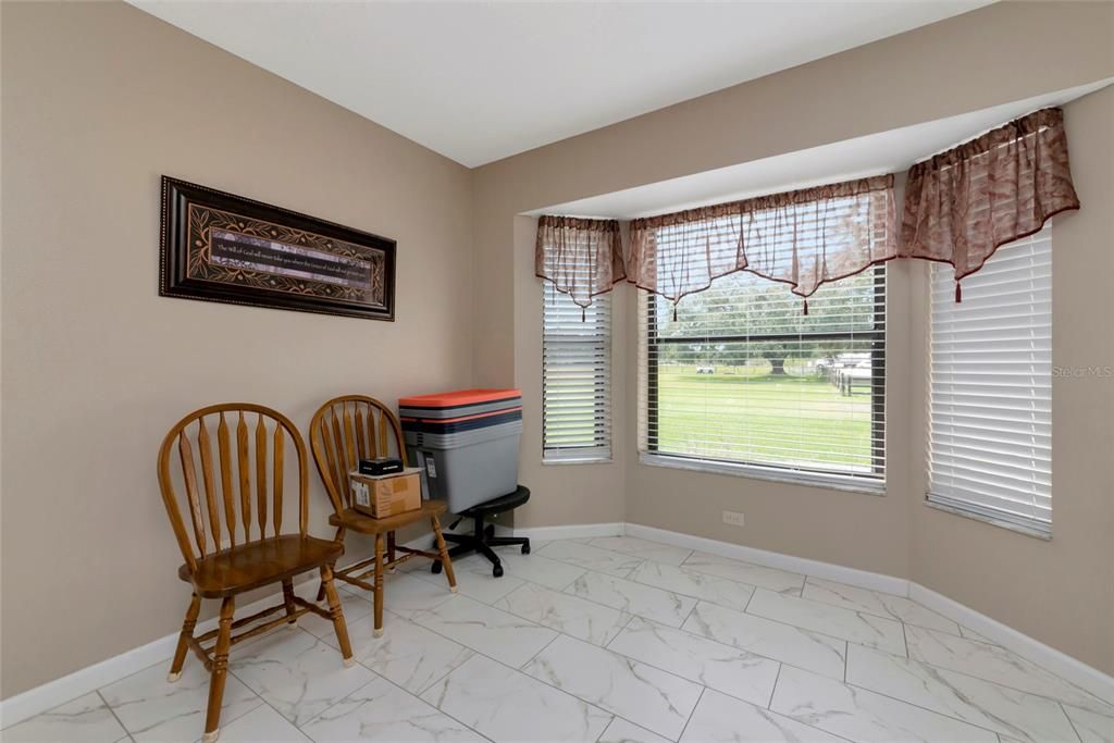 Active With Contract: $799,000 (3 beds, 2 baths, 1660 Square Feet)