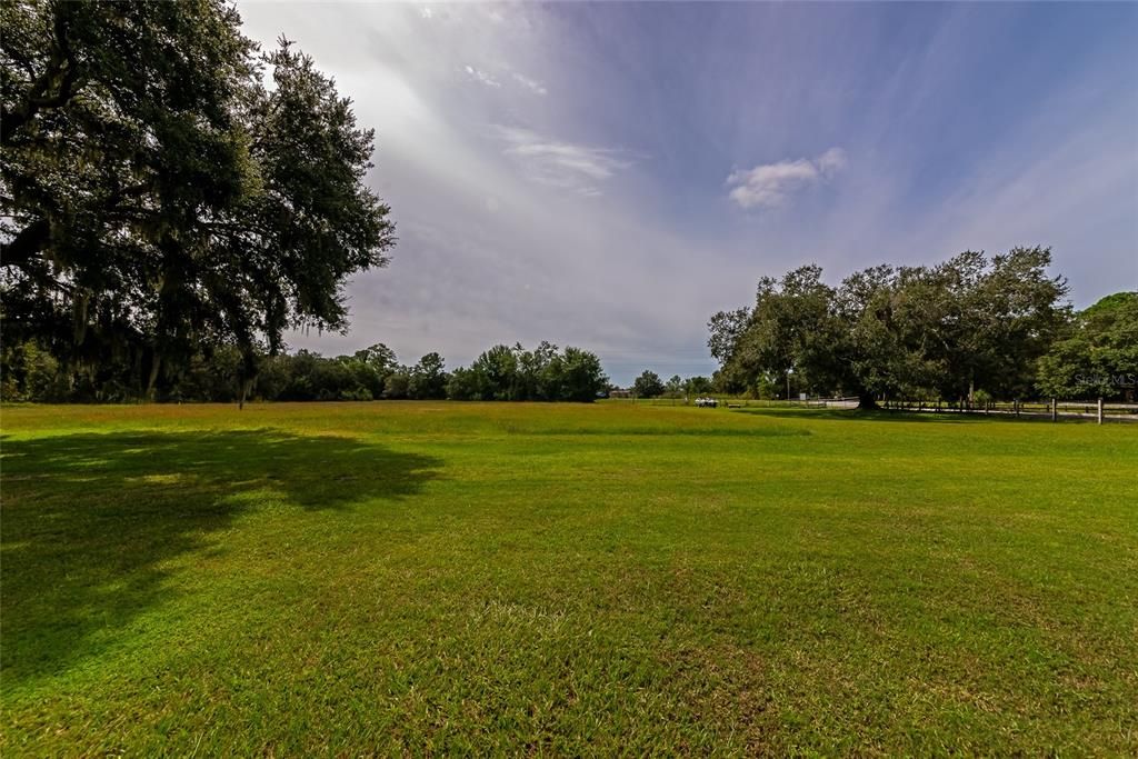 Active With Contract: $799,000 (3 beds, 2 baths, 1660 Square Feet)