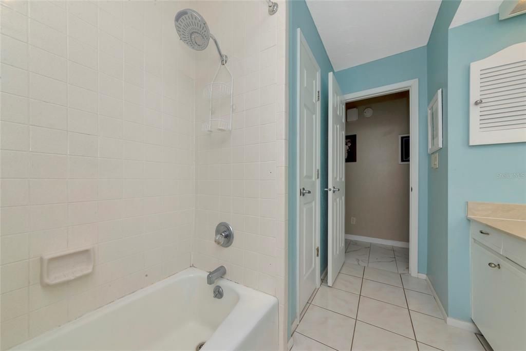 Active With Contract: $799,000 (3 beds, 2 baths, 1660 Square Feet)