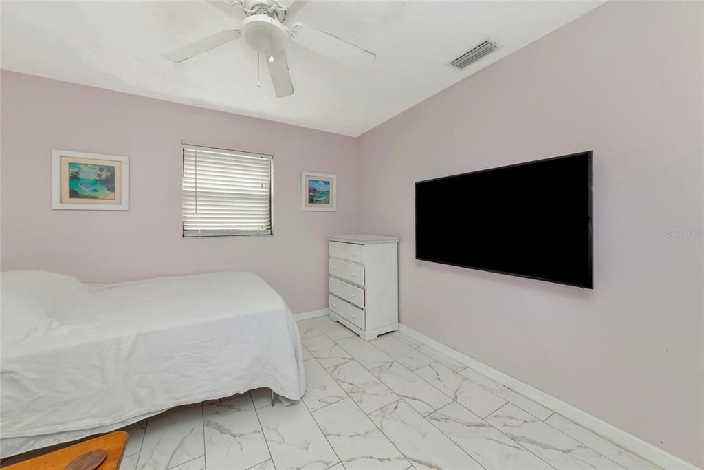 Active With Contract: $799,000 (3 beds, 2 baths, 1660 Square Feet)