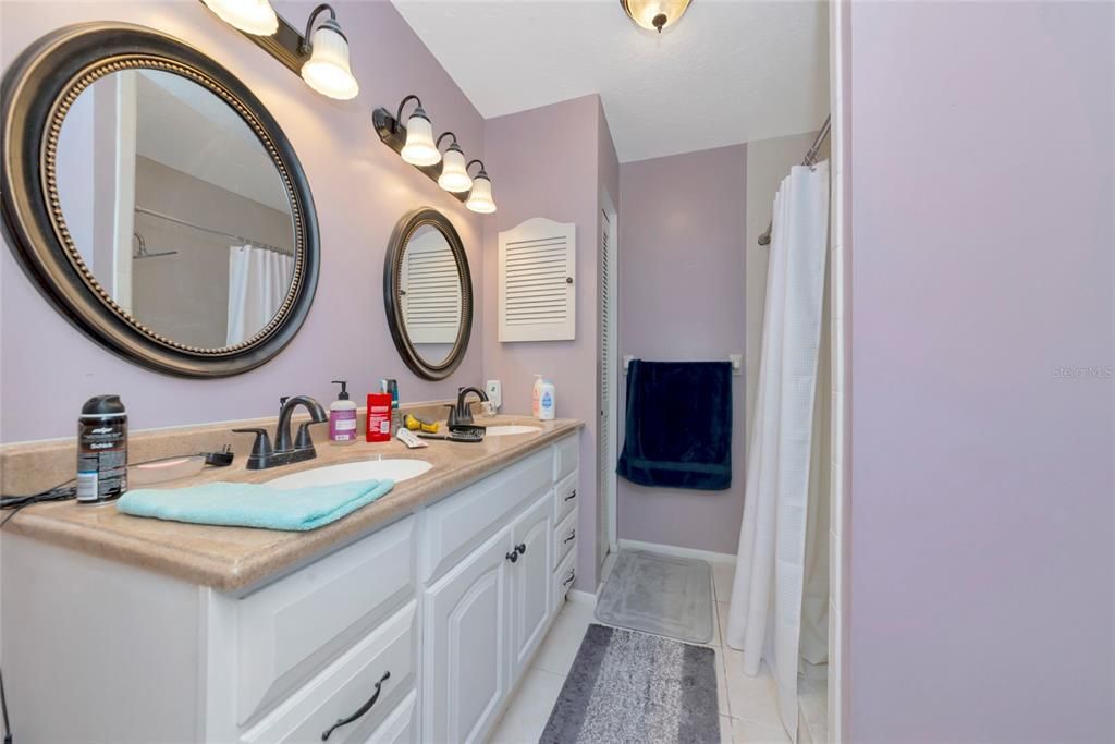 Active With Contract: $799,000 (3 beds, 2 baths, 1660 Square Feet)