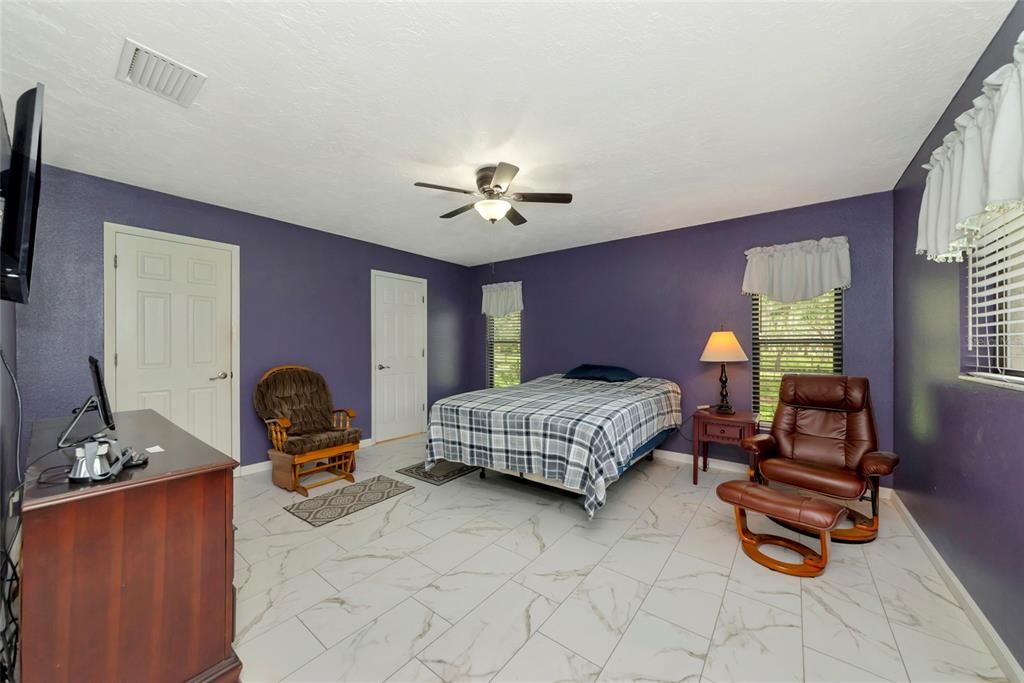 Active With Contract: $799,000 (3 beds, 2 baths, 1660 Square Feet)