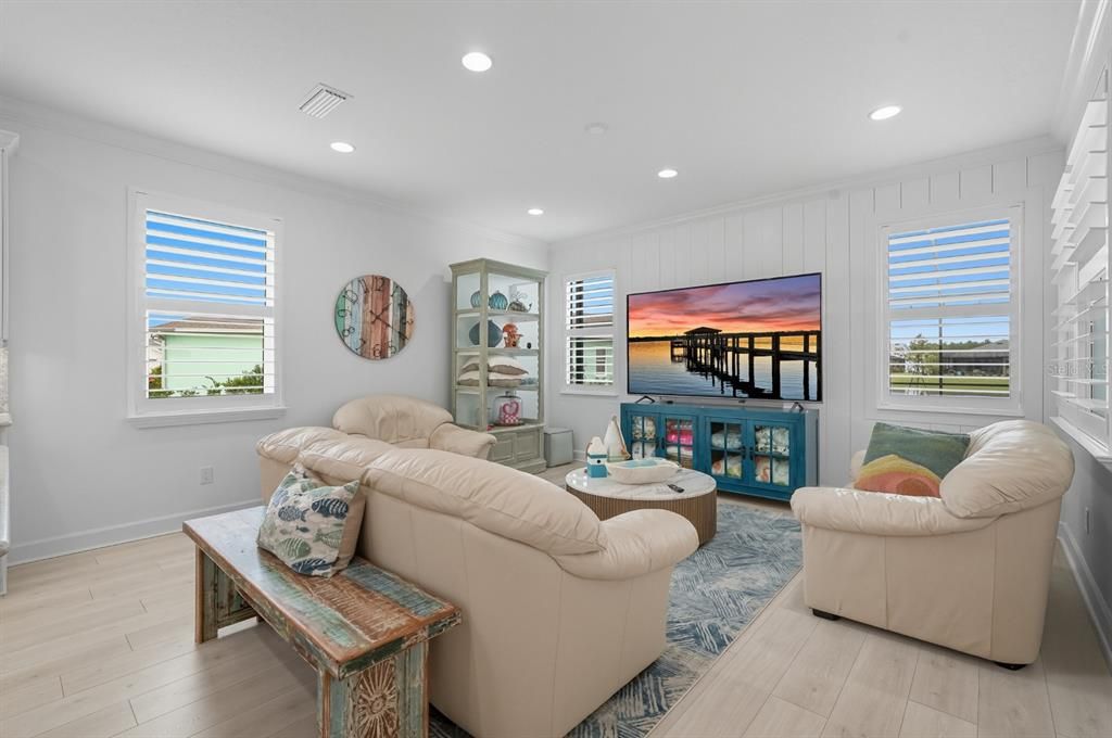 En Venta: $895,000 (3 camas, 3 baños, 2542 Pies cuadrados)