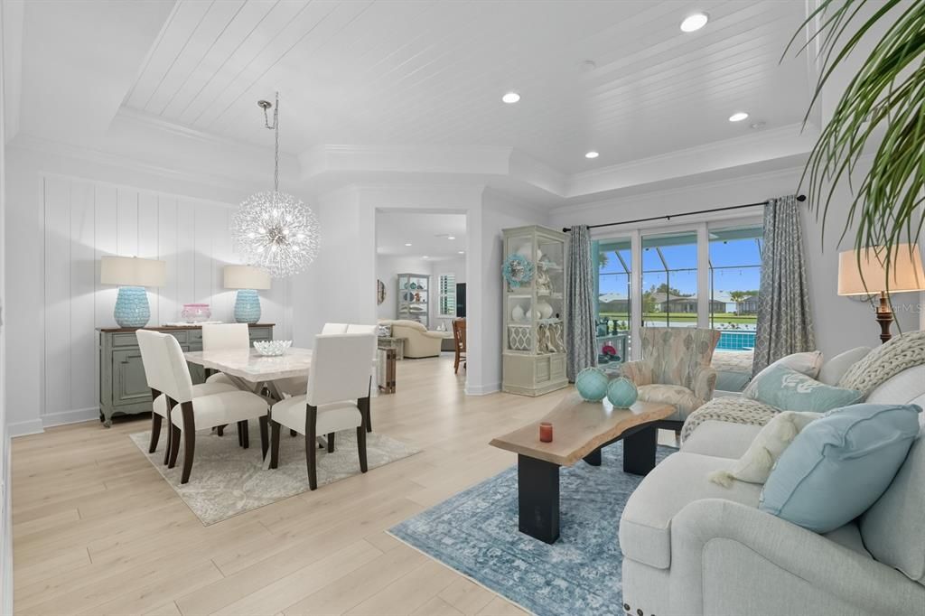 En Venta: $895,000 (3 camas, 3 baños, 2542 Pies cuadrados)